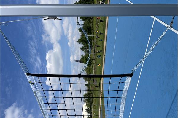 Aanleg kunstgras cricket en asfalt volleybalveld Park Spoor Noord - Sportinfrabouw NV